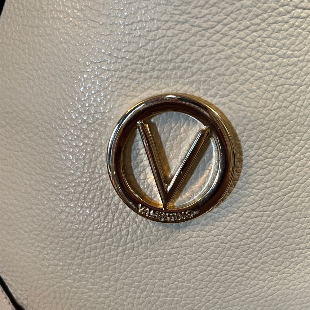 Mario Valentino Cream Shoulder Bag with Gold Details - Picture 2 of 9